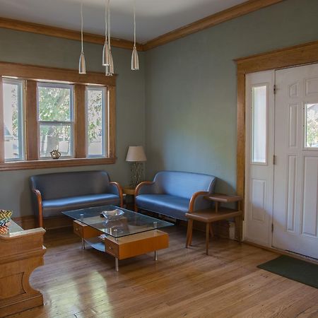 Honeycomb Hostel Канзас-Сити Экстерьер фото