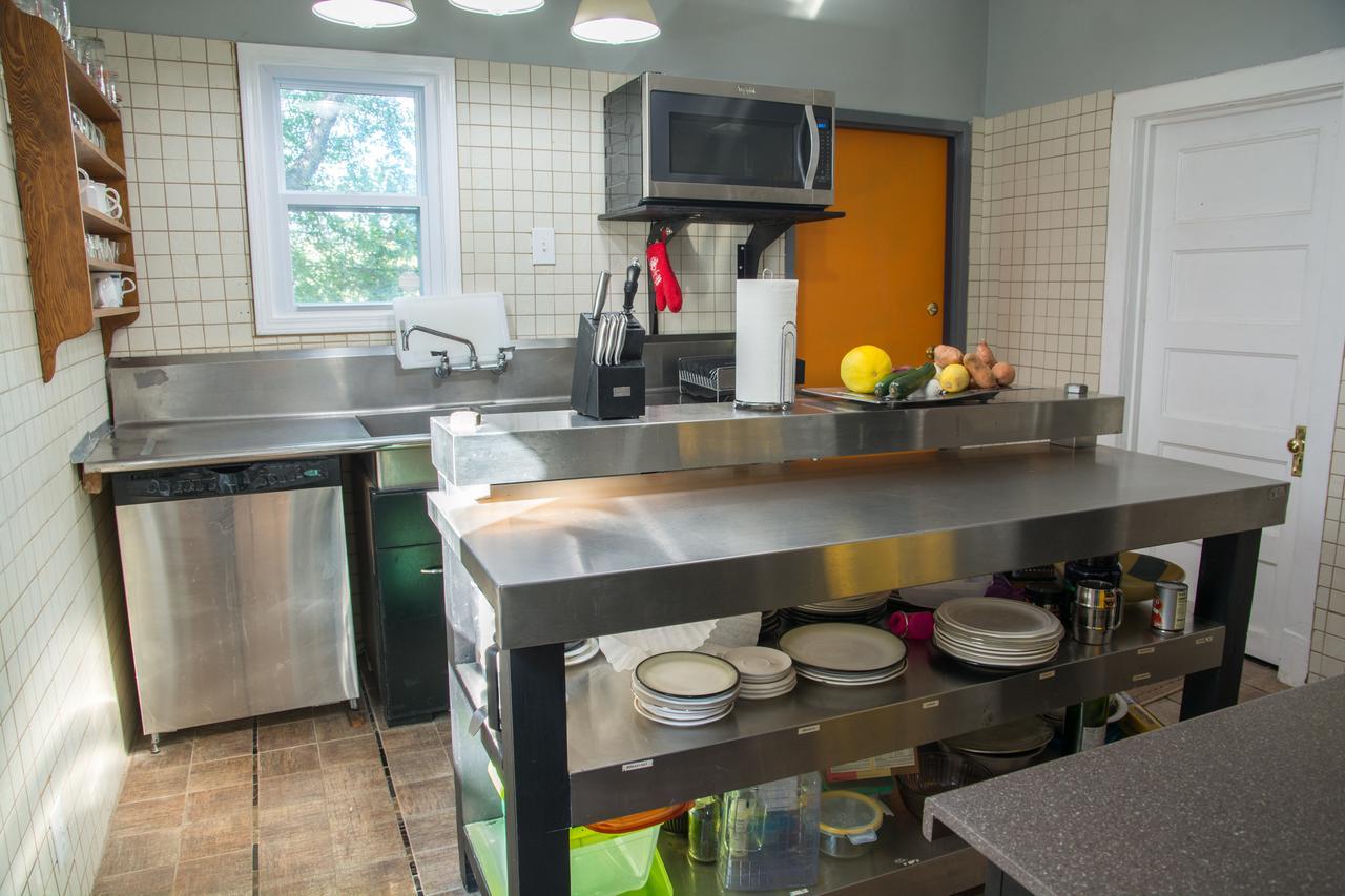 Honeycomb Hostel Канзас-Сити Экстерьер фото